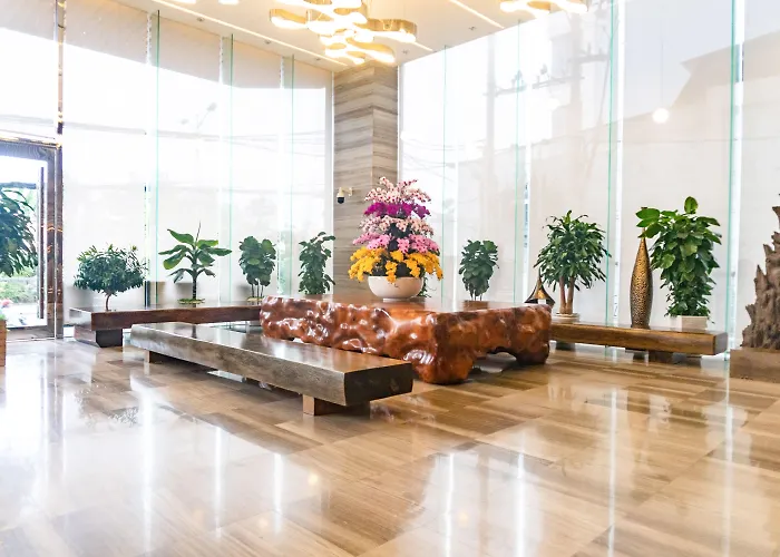 Queen Ann Nha Trang Hotel